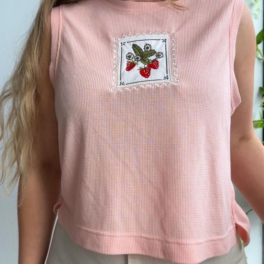 Upcycled pale pink embroidered strawberry stamp waffle knit boxy fit tank - Picture 7 of 7